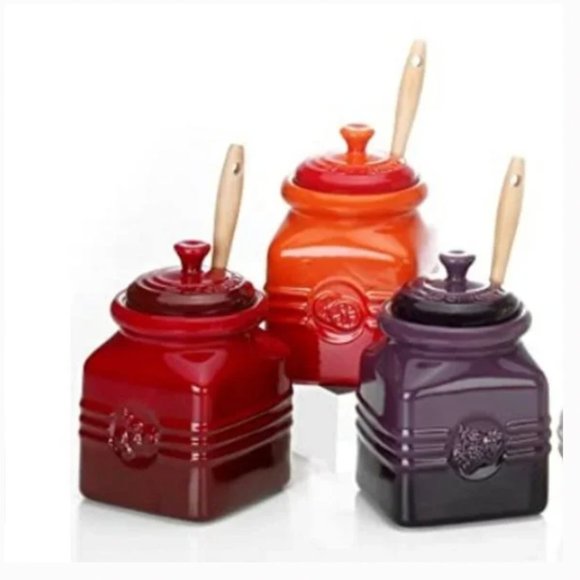 Le Creuset Stoneware 16-Ounce Berry Jam Jar in Cherry Red nwot *please read* - Picture 2 of 8